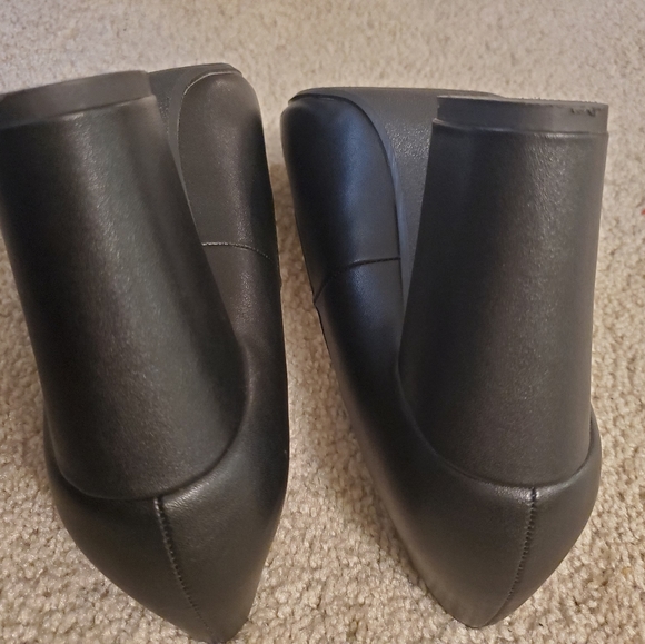 Black Mary Janes - Picture 6 of 7